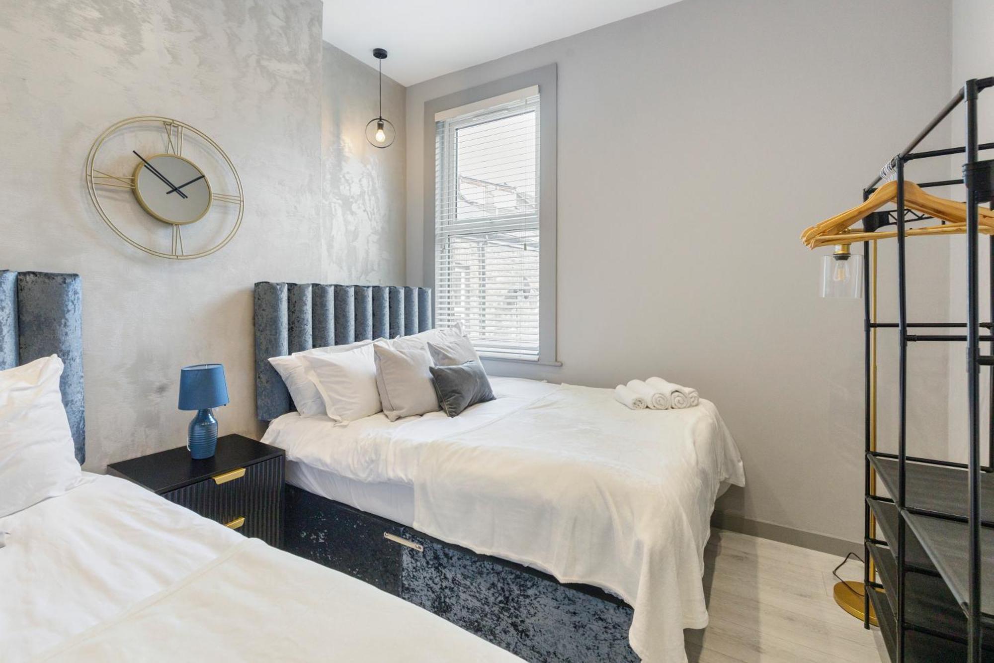 Wembley Luxury 3 Bedroom ロンドン エクステリア 写真