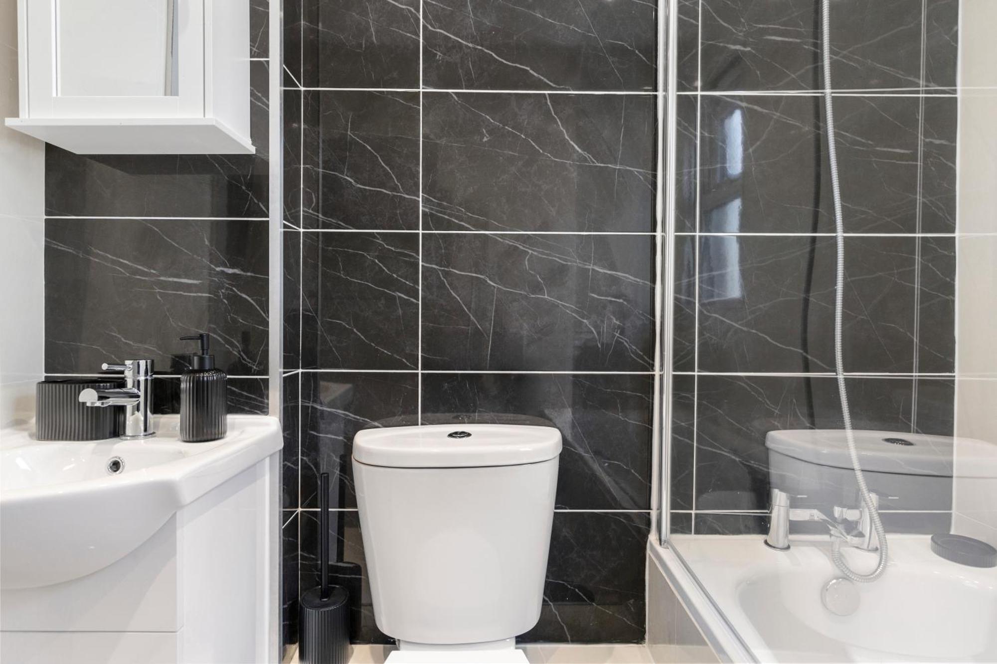 Wembley Luxury 3 Bedroom ロンドン エクステリア 写真