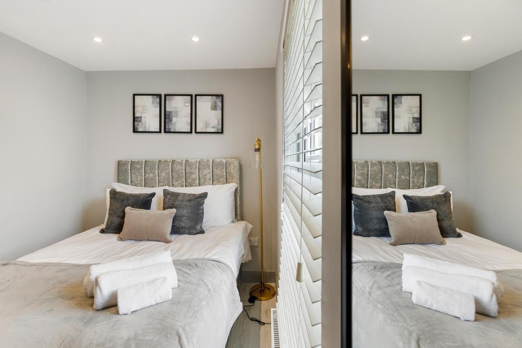 Wembley Luxury 3 Bedroom ロンドン エクステリア 写真
